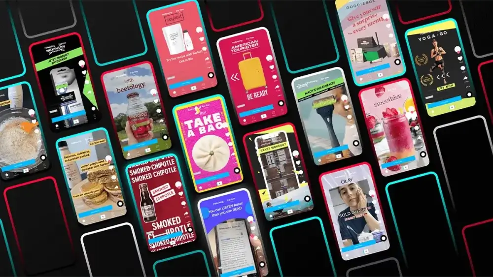 TikTok ads en display sobre un fondo negro